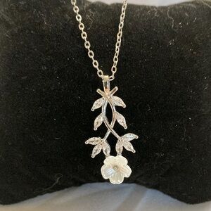 Silver flower necklace